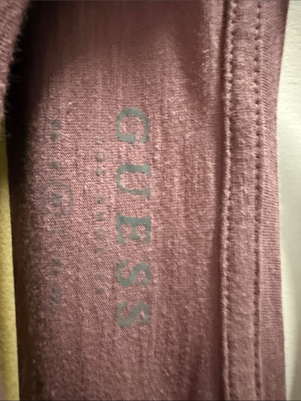 Guess Men's Crew Neck Pocket T-Shirt - Mauve Pink - Picture 2 of 6